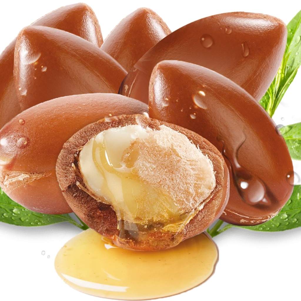 Arganolje som presses ut av argannøtter. En pleiende olje som ofte brukes i blant annet kosmetikk