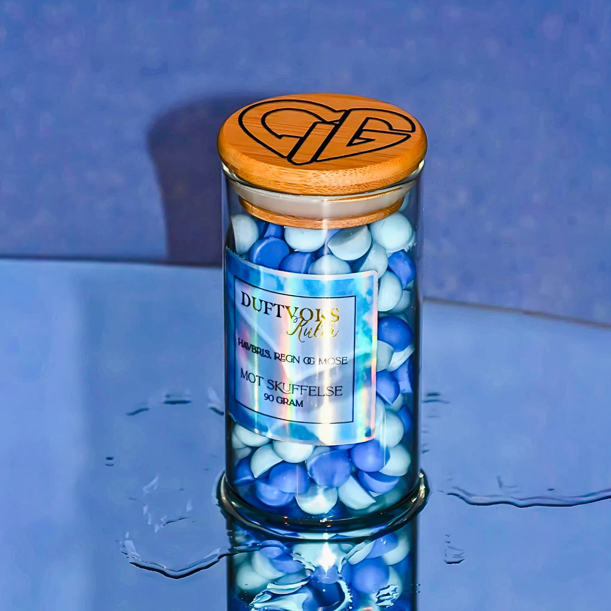 90 gram med herlig soya voks kuler. Smelt noen av av kulene i en duftbrenner og drøm deg vekk. Kanskje disse kulene kan hjelpe noen som er litt ekstra skuffet. Livet går ikke alltid som planlagt.