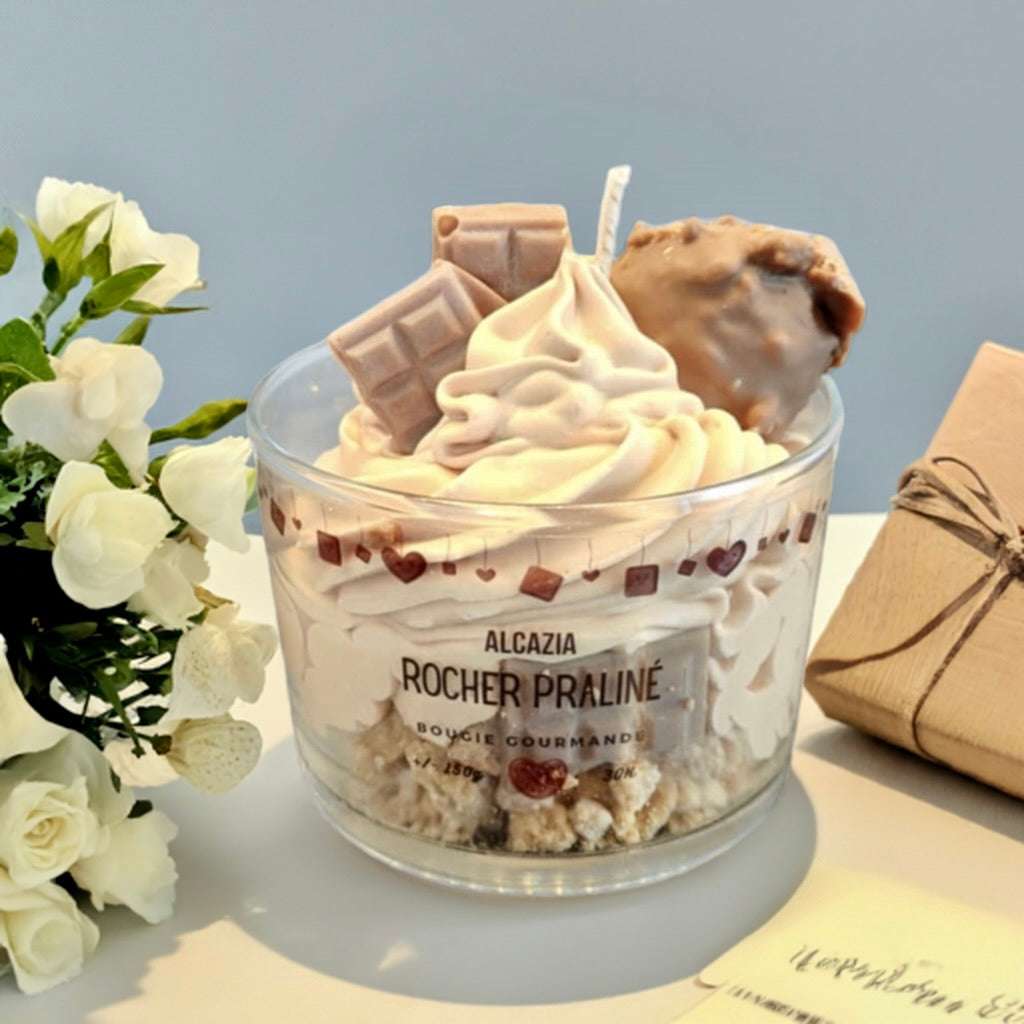 Et håndlaget duftlys som lukter sjokolade