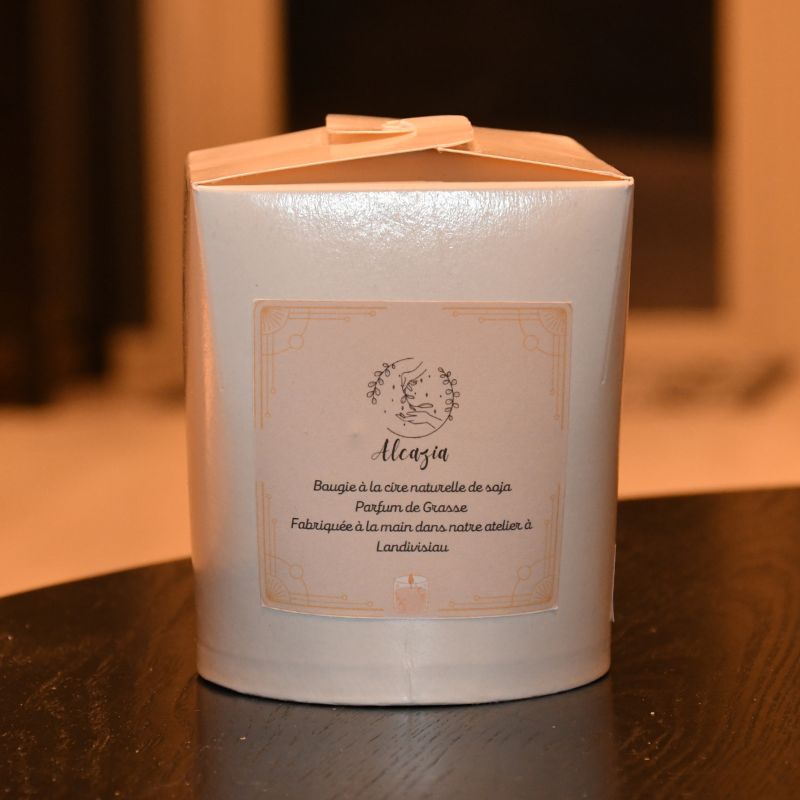 Sjokolade duftlys fra Alcazia eske bak
