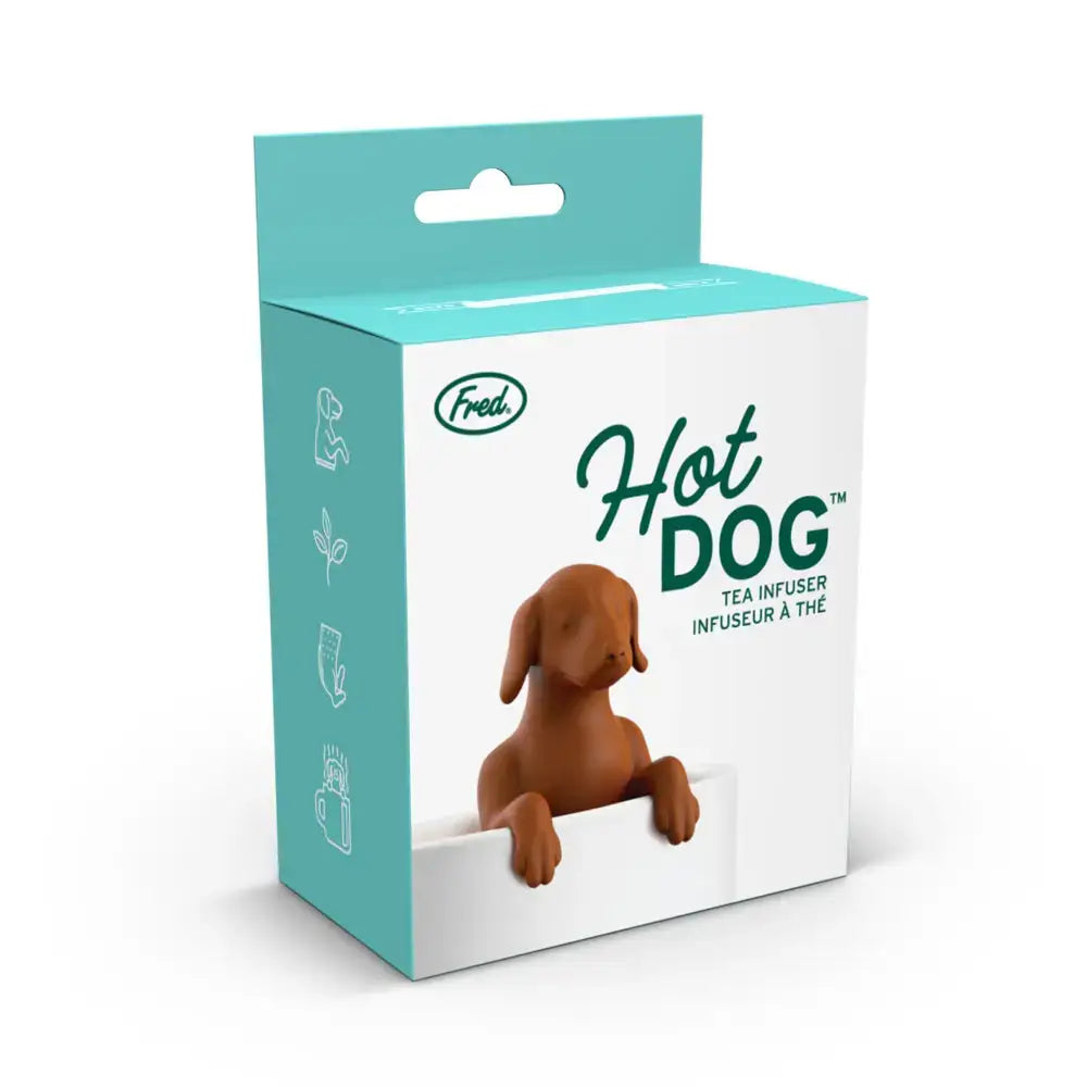 En tesil i eske, formet som en søt dachshund som sitter oppi koppen med potene over kanten.