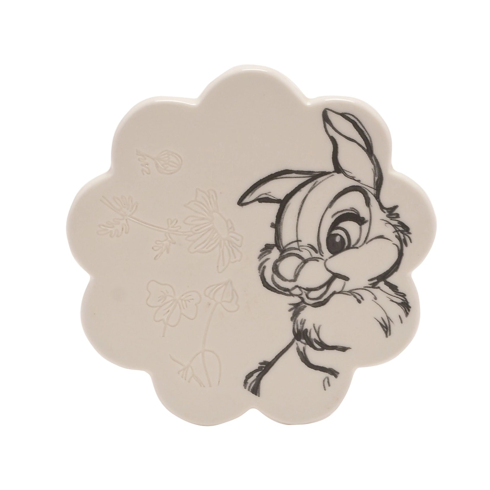 En bordbrikke med Trampe motiv som følger med kaffekoppen. Et lisensiert Disney produkt. Bordbrikken er også i keramikk og disse kommer som et sett. Nostalgi og søte detaljer i en gave.