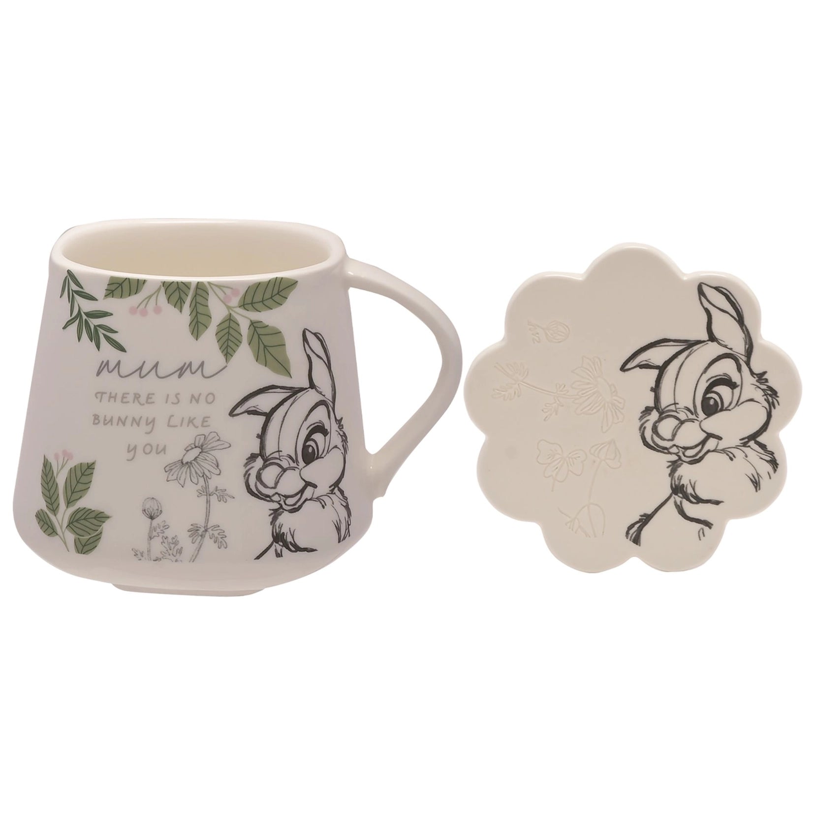 Kaffekopp og bordbrikke med design av Trampe. Et lisensiert Disney produkt. Koppen har en tekst der det står: Mum - There is no bunny like you. Veldig fin kaffekopp, og en flott gave til en mamma.