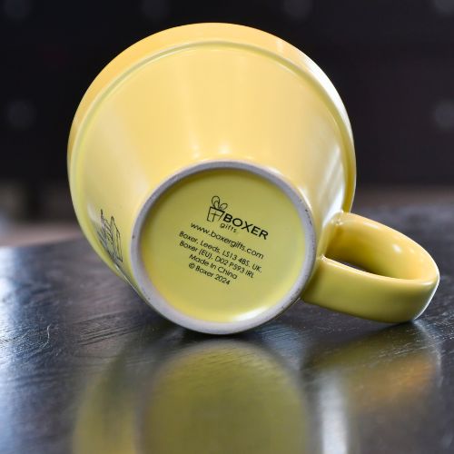 Undersiden av den gule plantekoppen fra Boxergifts.