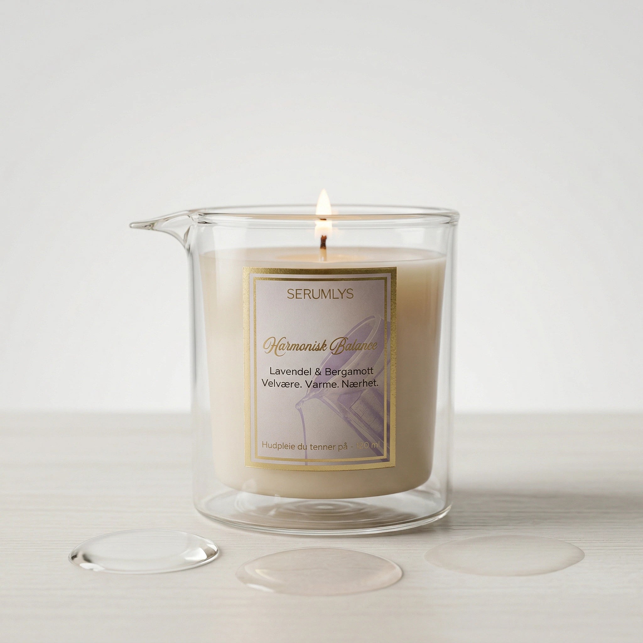 Naturlig hudpleie med duft av lavendel og bergamott. Harmonisk balanse er laget med syv naturlige planteoljer, hvit bivoks og e vitamin. Tilsatt eterisk duftolje. En frisk og god duft. Håndlaget i Norge.