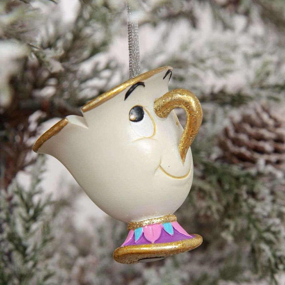 Skjønnheten og udyret - Juletrepynt (4 pakning) Dette er en av de fire ikoniske karakterene som følger med i denne pakken. Setter en magisk julestemning som bare Disney får til. En perfekt julegave til noen man er glad i.