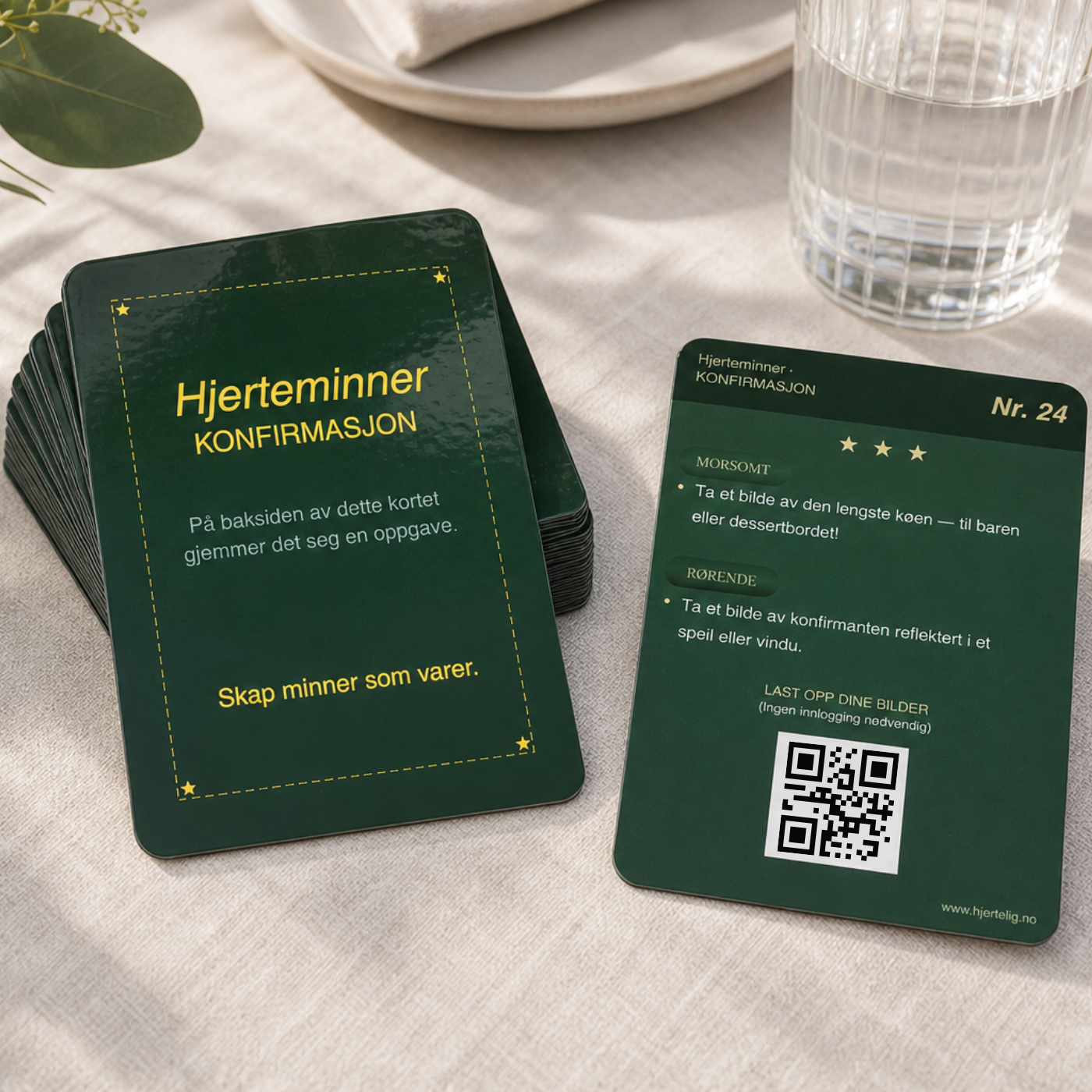 Nydelige oppgavekort til konfirmasjonen. Gi gjestene et kort med bildeoppdrag på. Hvert kort har to oppgaver til gjesten. Gjesten skanner qr-koden på kortet og laster opp bildene sine. Konfirmanten kan se alle bildene sine i albumet sitt, eller man kan ha slideshow i konfirmasjonen så alle gjestene får se bildene som lastes opp live. 