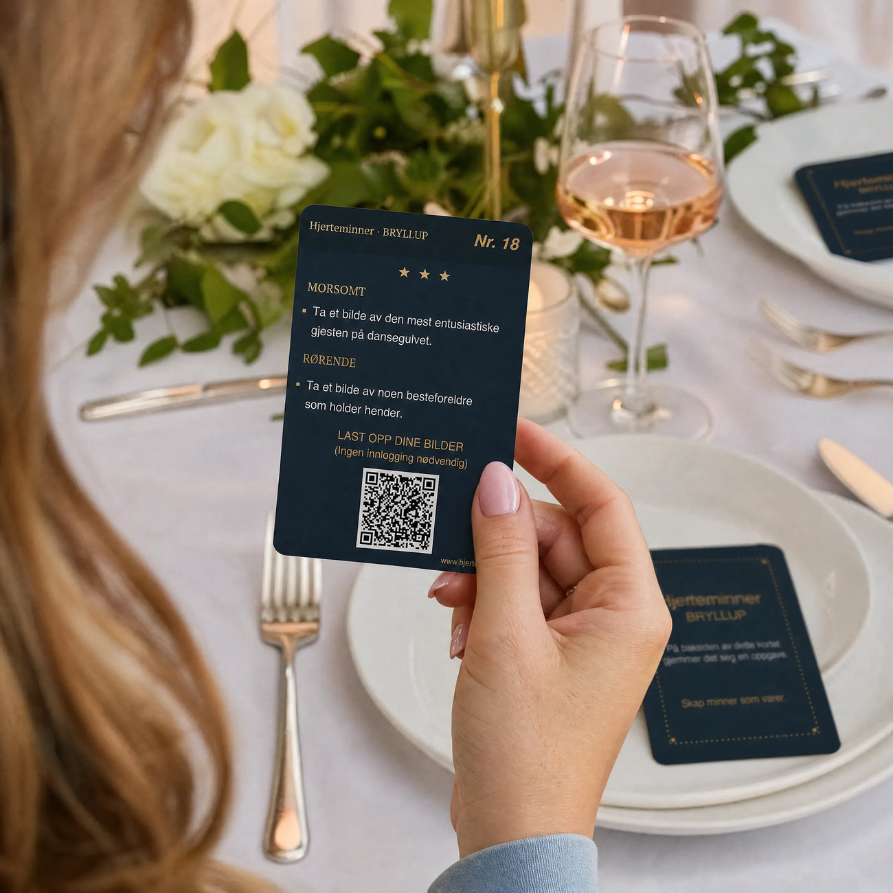 Fysiske Hjerteminner-kort med unike QR-koder til bryllup