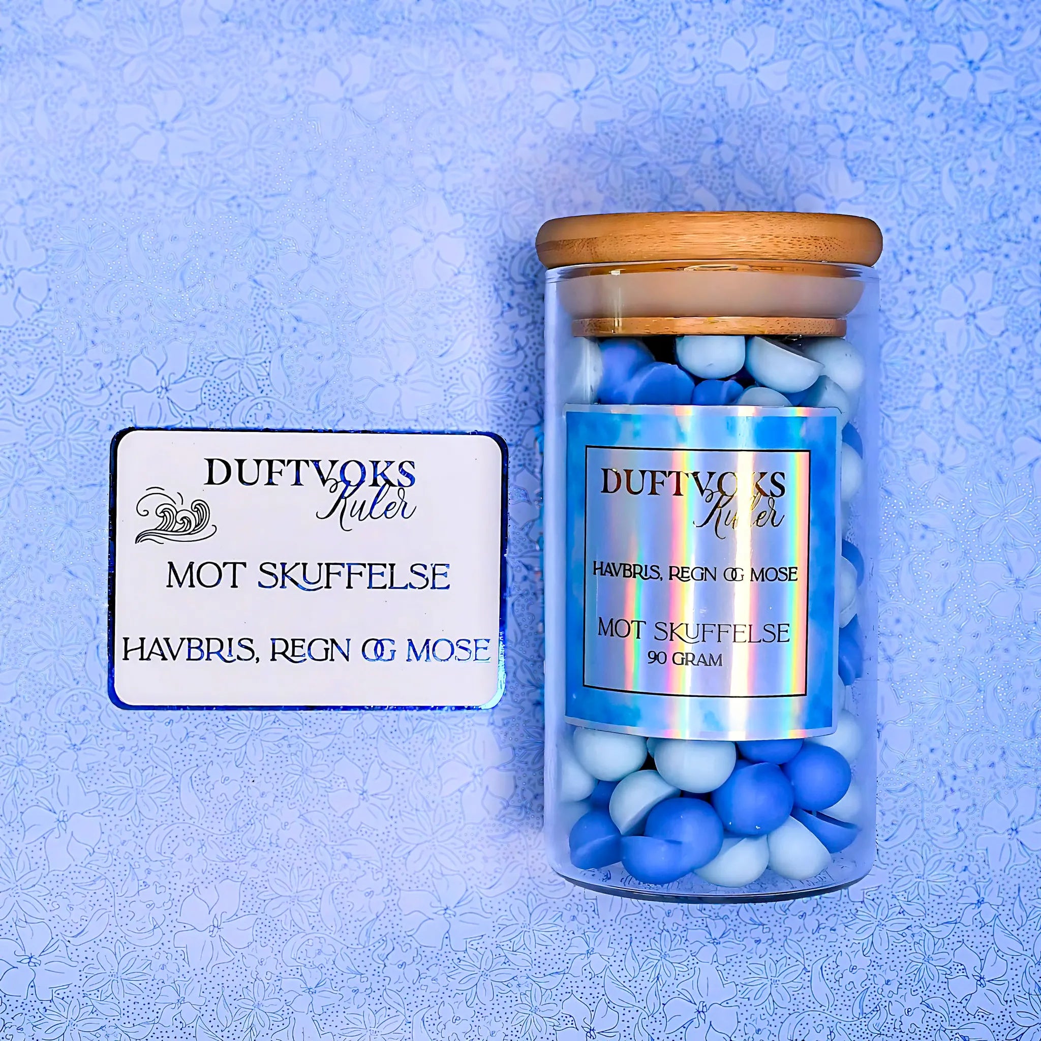 Håndlaget duftvokskuler med lukten av regn, havbris og mose. Det følger med et kort som beskriver hva vi tenker denne lukten hjelper mot, som er skuffelse. Perfekt gave til noen som er skuffet!