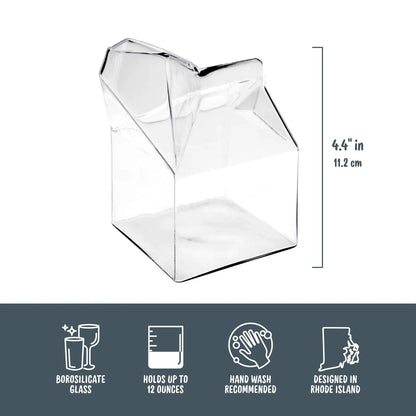 Fløtekanne i blåst glass. Størrelse og bruksinformasjon. Informasjon om vasking, klasset og størrelse. Sausenebb som virkelig skiller seg ut og skaper samtale-emner. Denne blir garantert en stilig detalj i middagsbesøket. Perfekt gave til noen som liker ting som skiller seg ut samtidig som den er luksuriør. 