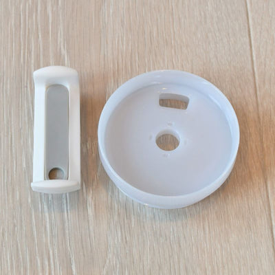 Lokket kan deles så man enkelt kan reingjøre og komme til overalt. 