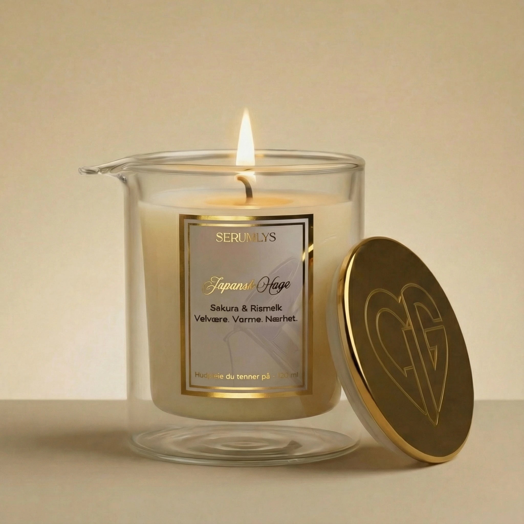 Spa opplevelse i et lys! Varme smeltet oljer til kroppen. Naturlig og pleiende. Hudpleie for både kropp og sjel håndlaget i Norge. Fantastisk morsdagsgave eller valentinesgave. Dette er en gave som stråler omtanke og kjærlighet til noen du bryr deg om. Alle fortjener å ta vare på seg selv. Både innvendig og utvendig. 