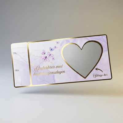 Konfirmasjons kort til konfirmanten med skrapeklistremerke. Perfekt om man skal gi bort en opplevelse i konfirmasjonsgave og ønsker å gi dette bort på en helt unik og morsom måte. Det fungerer som et skrapelodd, hvor man må skrape fram teksten eller beskjeden som er skrevet under. 