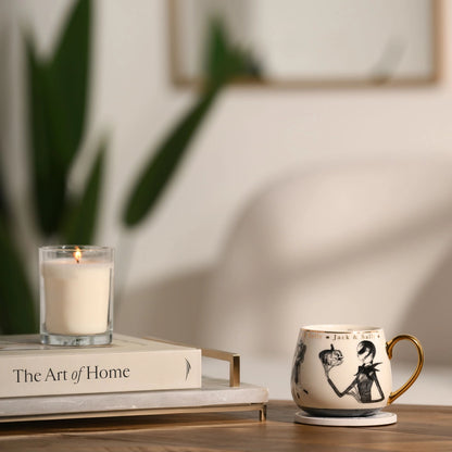 Dekorasjon og design på Night Before Christmas Disney Collectable Mug, perfekt som samleobjekt eller for å gjøre kaffestunden litt mer spesiel. Skaper stemning og samtale emner. En nydelig detalj i et hvert hjem. 