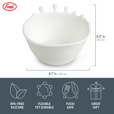Viser produktinfo om denne frokostbollen i sliikon. BPA fri bolle med et kult design av melk som sputer opp mot kanten av bollen. Fantastisk gave til både barn og voksene med god humor. Silikon skål som er mat godkjent. 